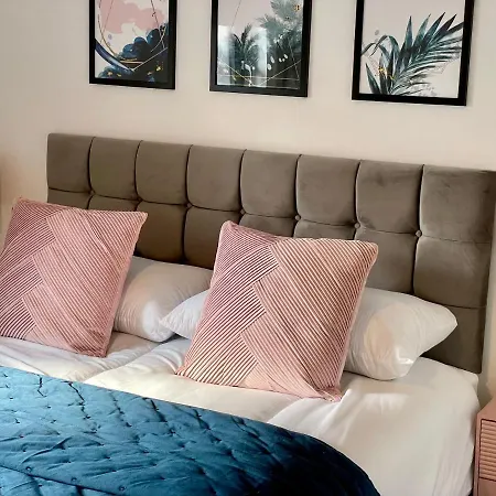 Minster Peek With Free Parking * 요크