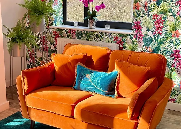 Minster Peek With Free Parking