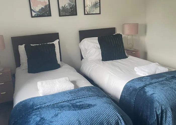 Minster Peek With Free Parking *