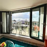 Apartment Minster Peek With Free Parking
