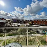 Apartment Minster Peek With Free Parking